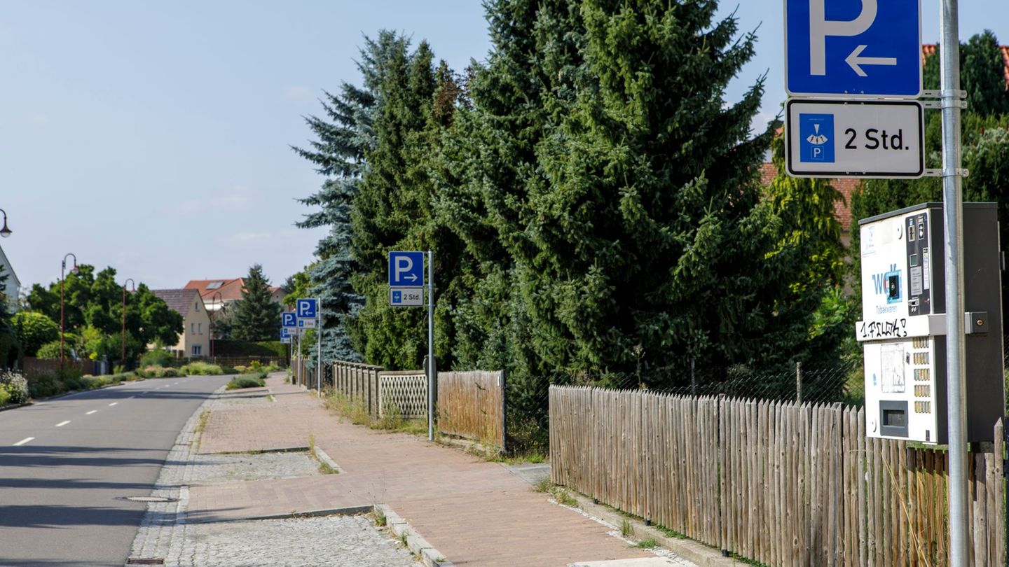 Parkverbote: Ärger in sächsischem Dorf über Schilderwald