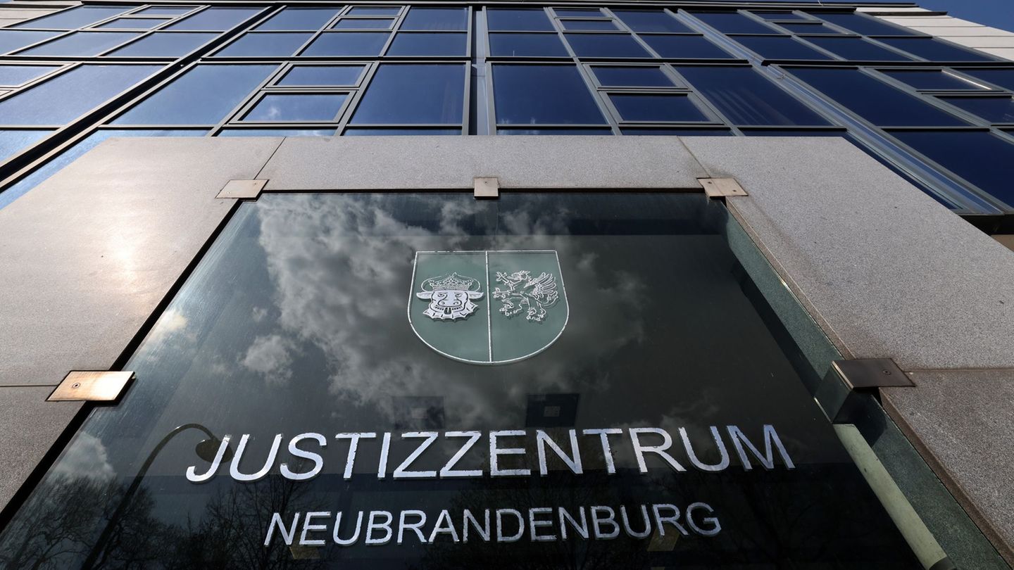Prozess: Mann wegen Kindesmissbrauchs zu drei Jahren Haft verurteilt