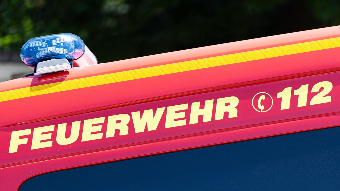 Feuerwehreinsatz: Brand in Lagerhalle – 670.000 Euro Schaden im Odenwald