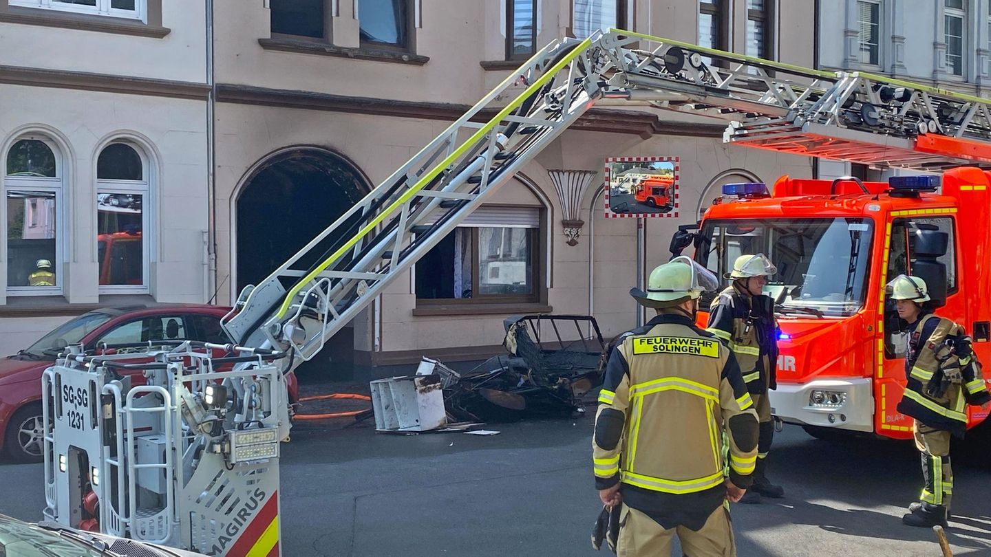Brände: Feuer in Solinger Wohnhaus – Polizei ermittelt