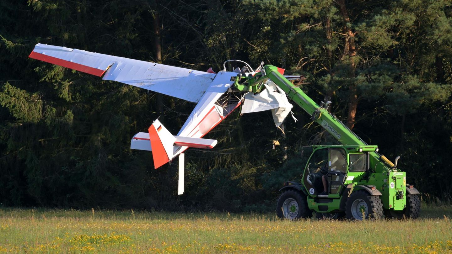 Ursache unklar: Zwei Tote bei Absturz von Kleinflugzeug in Brandenburg