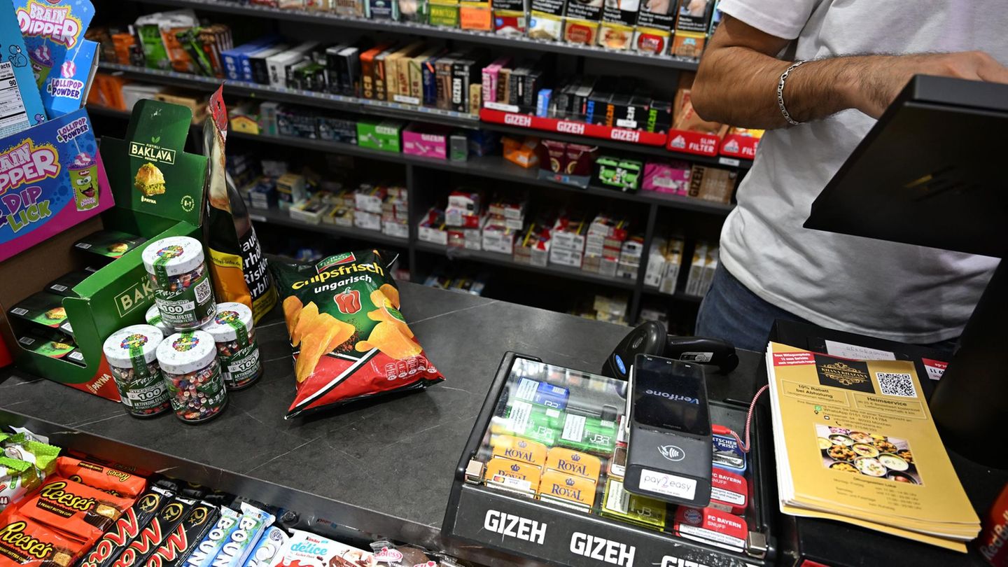 Univiertel: Nach 20 Uhr werden in Münchner Kiosks die Chips abgedeckt