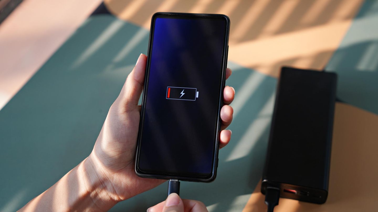 Angebote im August: Beliebte Powerbank kostet nur 19 Euro: Die Top-Deals am Freitag