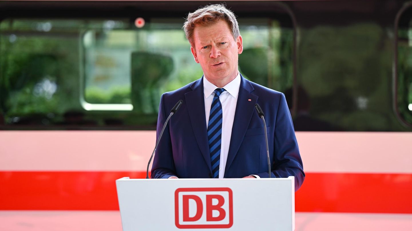 Meinung: Die Schmach hätte sich der Bahnchef sparen sollen