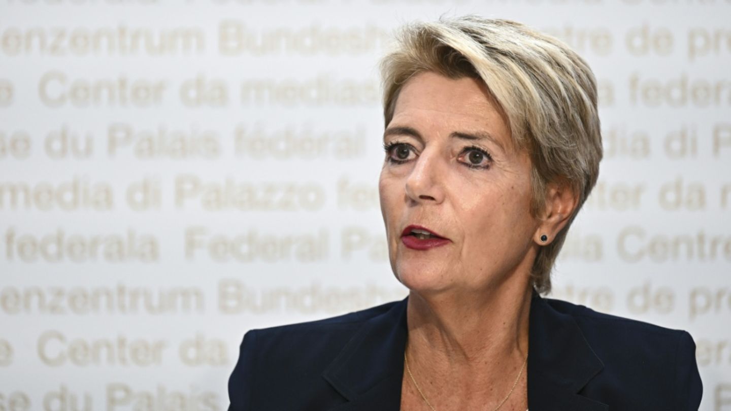 Bundeskanzler Merz empfängt Schweizer Bundespräsidentin Keller-Sutter in Berlin
