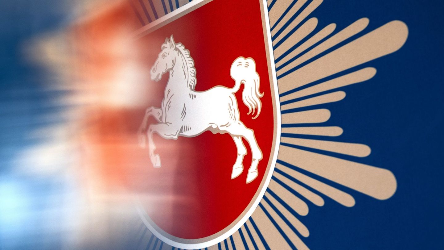 Durchsuchung: Polizisten sollen rassistischen Chat betrieben haben