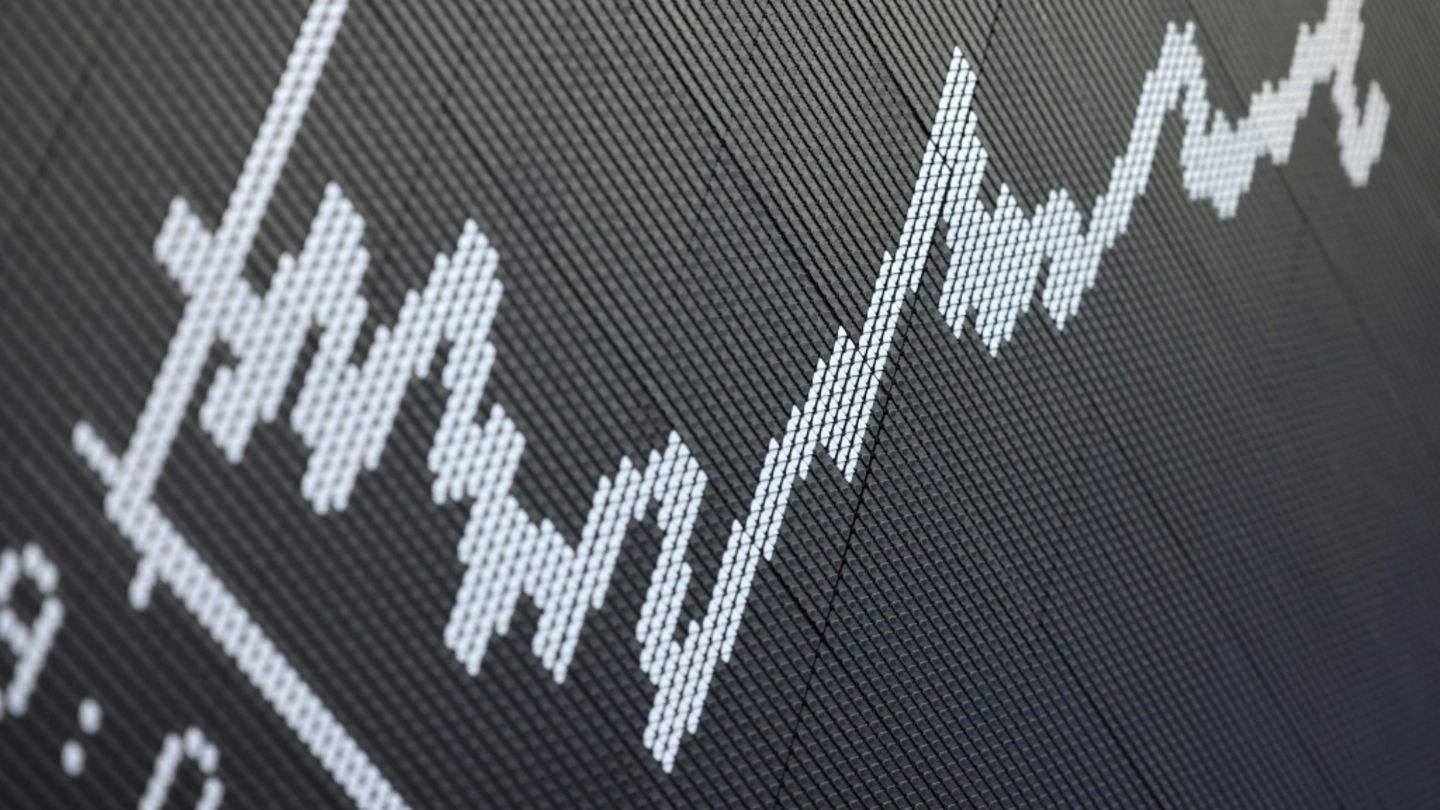 Institute senken ihre Prognosen für dieses und das kommende Jahr