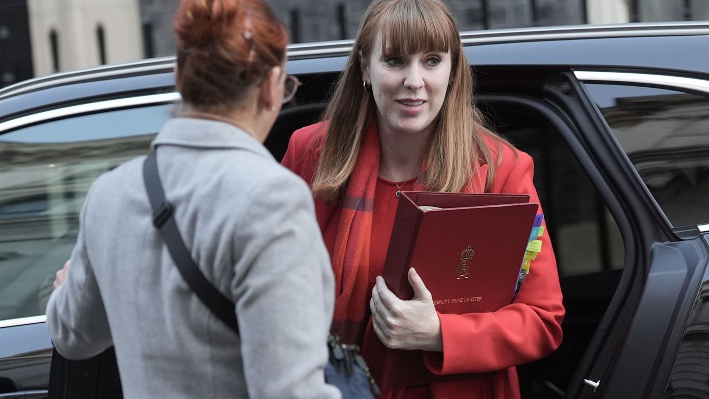 Großbritannien: Steuerskandal: Britische Vizepremierministerin tritt zurück