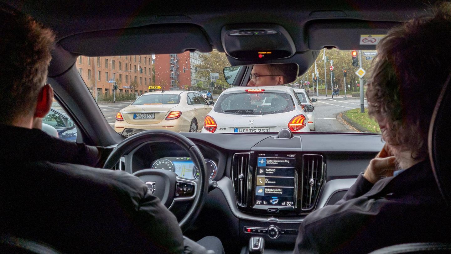 Kfz-Regionalklassen 2026: In diesen Regionen wird die Autoversicherung teurer oder günstiger